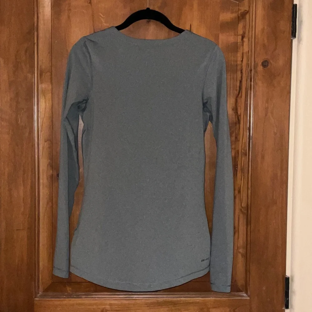 Nike Pro Women's Long Sleeve V-Neck Top - Light Gray with Black Swoosh - Picture 7 of 7